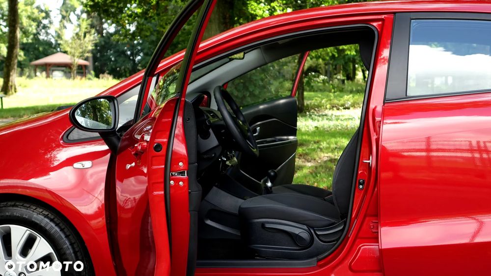 Kia Rio - 6