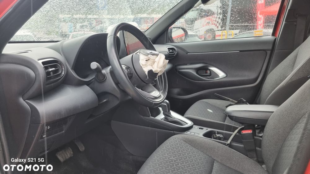 Toyota Yaris Cross Hybrid 1.5 Comfort - 16