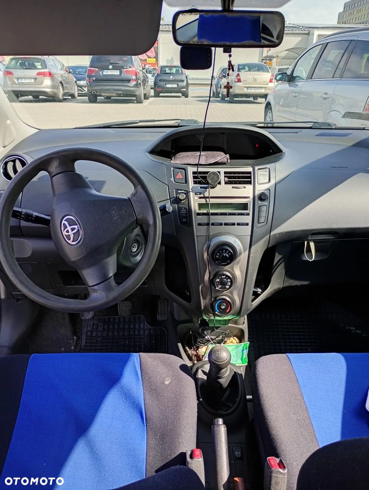 Toyota Yaris - 5