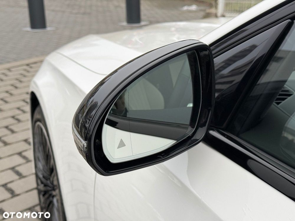 Mercedes-Benz Klasa E - 12