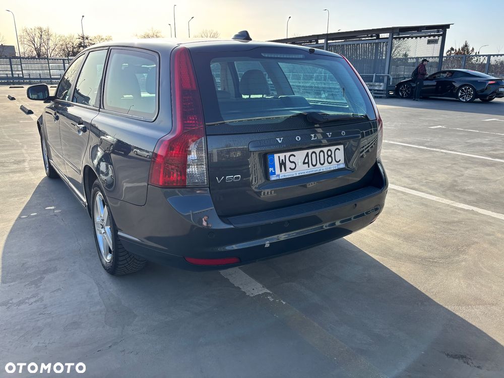 Volvo V50 2.0D Momentum - 9