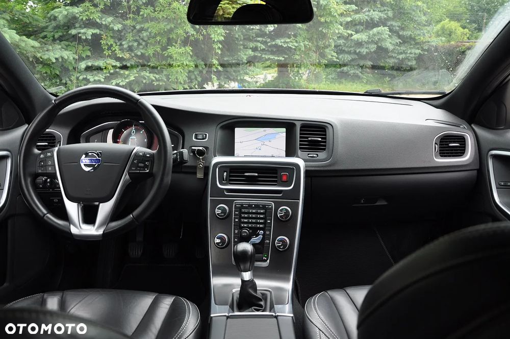 Volvo S60 D4 R-Design Summum - 22