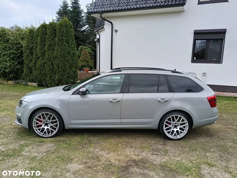 Skoda Octavia 2.0 TDI DSG RS - 2