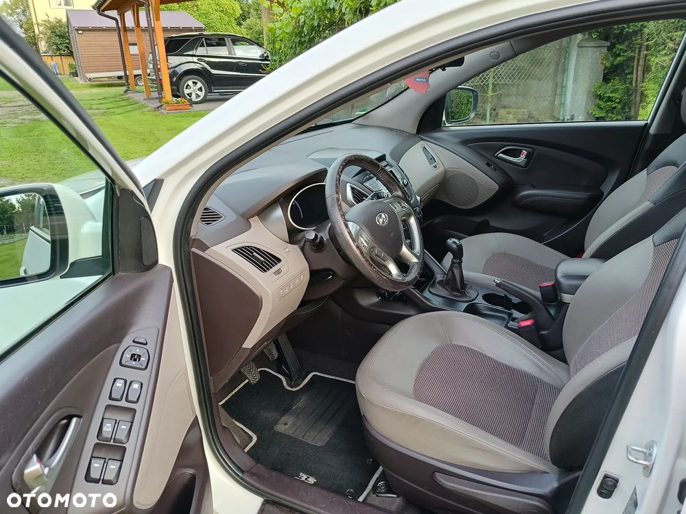Hyundai ix35 2.0 4WD Premium - 9
