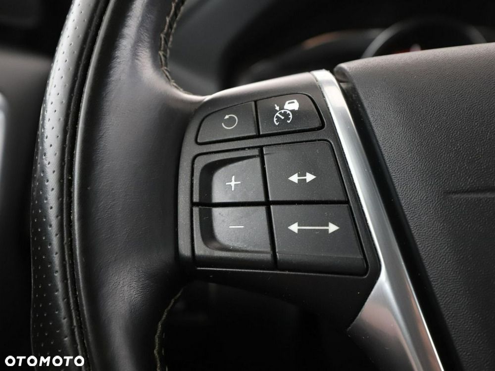 Volvo XC 60 D4 Momentum - 32