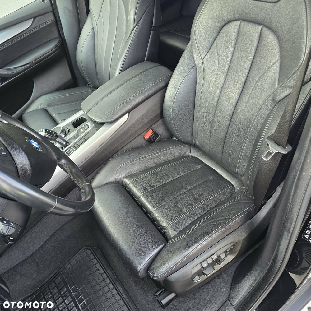 BMW Seria 5 525d Sport - 7