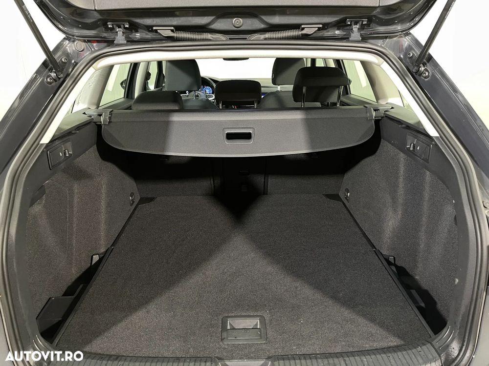 Volkswagen Golf 1.5 TSI ACT Life - 13