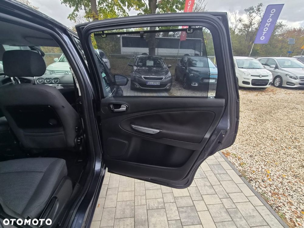 Ford S-Max 2.0 Titanium - 22