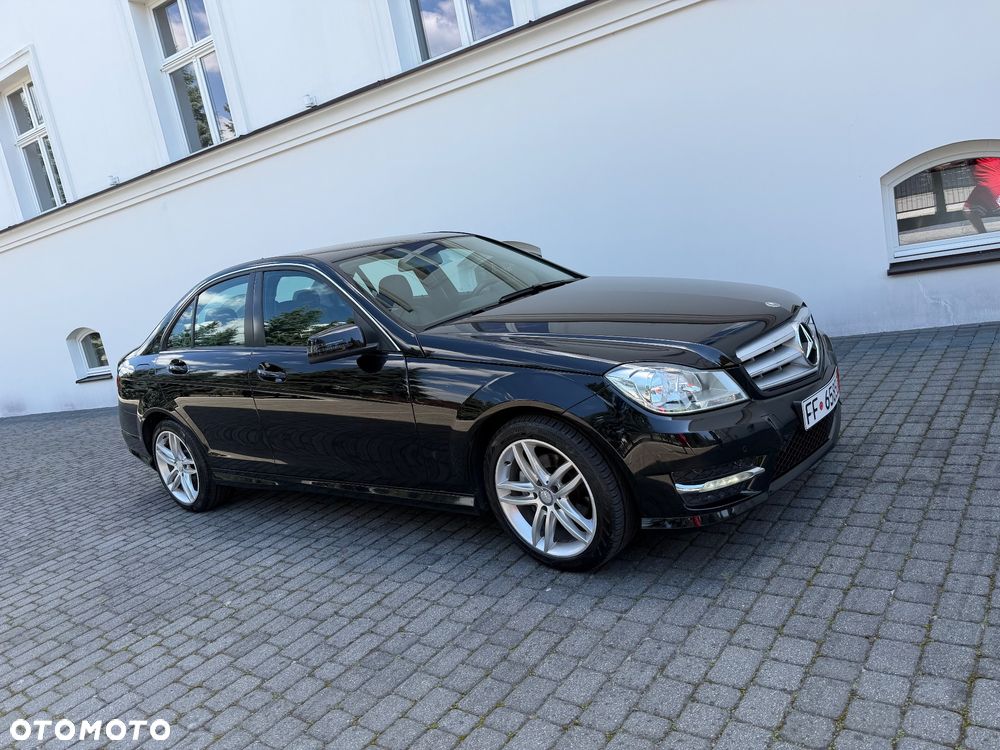 Mercedes-Benz Klasa C 220 CDI DPF Automatik Avantgarde - 3