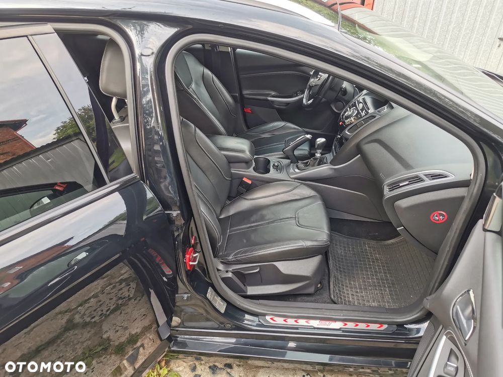 Ford Focus - 22