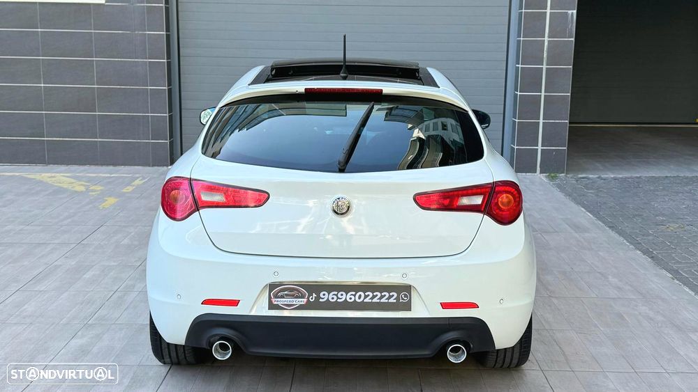 Alfa Romeo Giulietta 1.8 TBi 16V Quadrifoglio Verde - 25