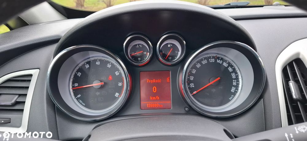 Opel Astra 1.6 Turbo Innovation - 16