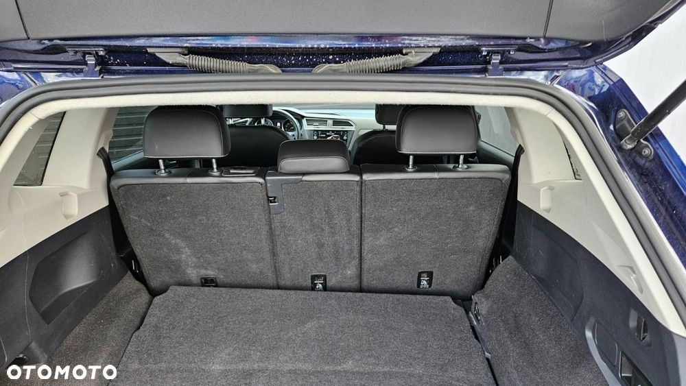 Volkswagen Tiguan - 37