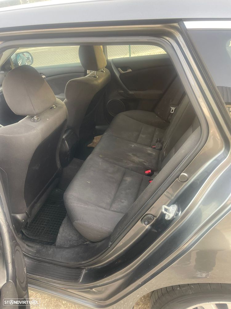 Honda Accord Tourer 2.2 i-DTEC Elegance - 9