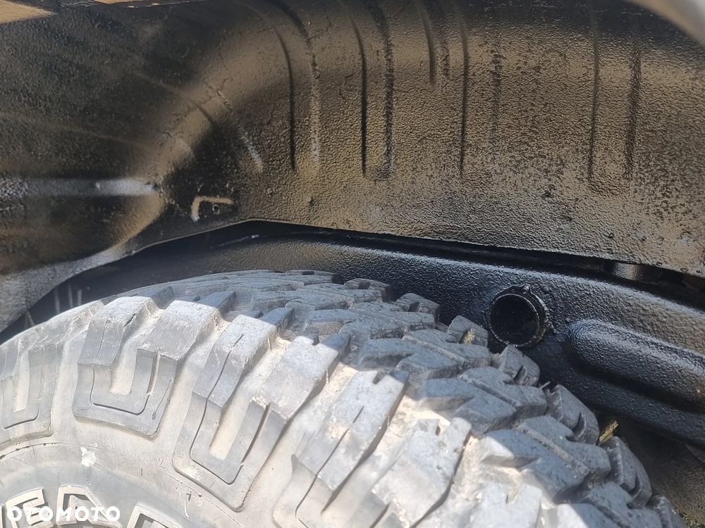 Toyota Land Cruiser LJ70 - 11