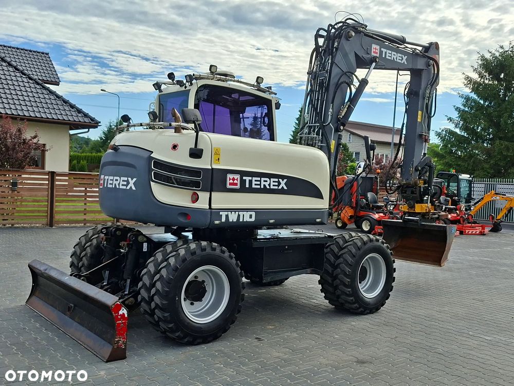 Terex SCHAEFF TW110 ROTOTILT ze szczypcami - 8