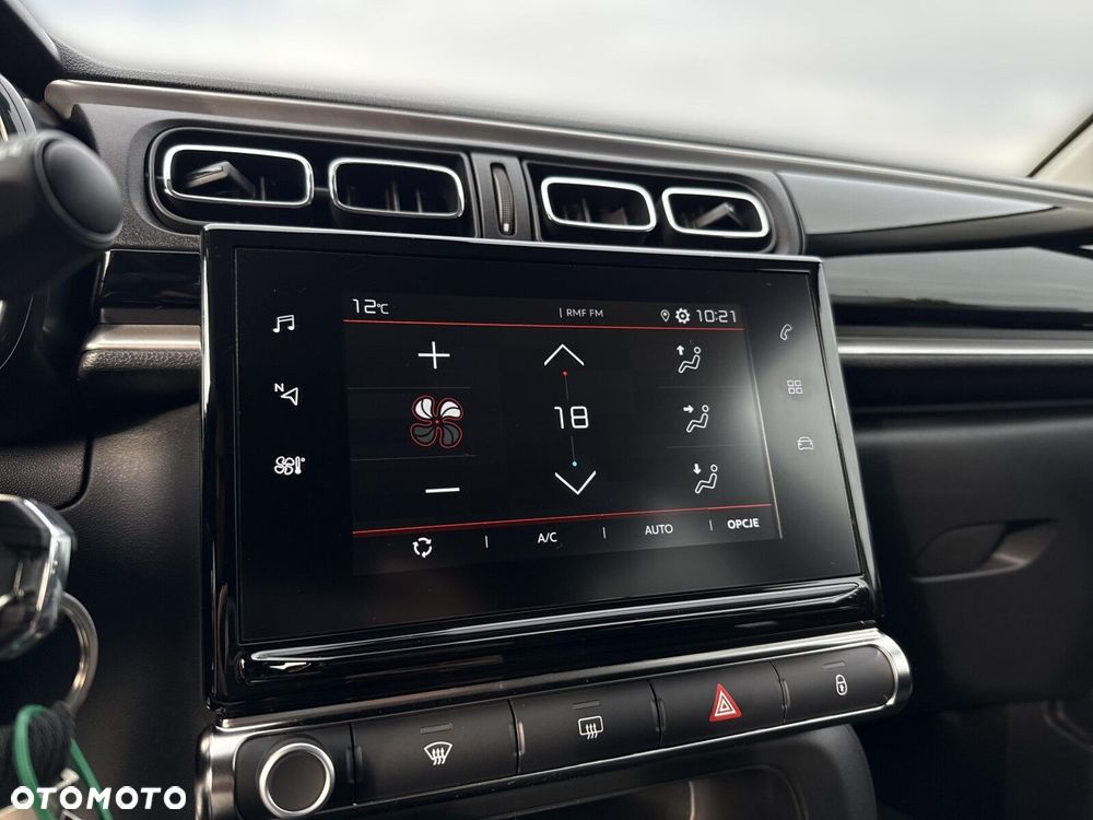 Citroën C3 1.2 PureTech Max EAT6 - 19