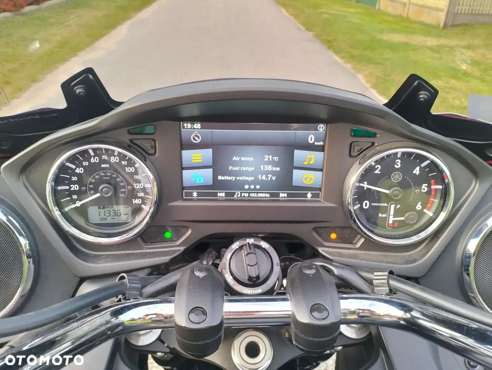 Yamaha Venture - 5