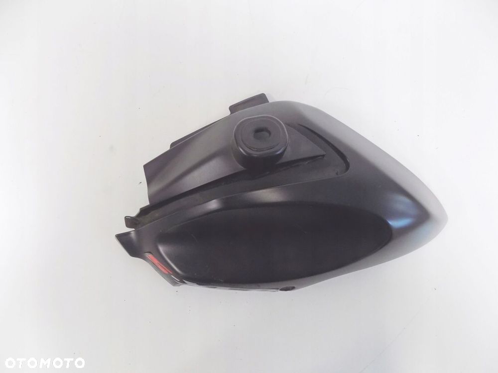 SUZUKI GSX-S 125 NAKŁADKA NA ZBIORNIK BAK PRAWA - 1