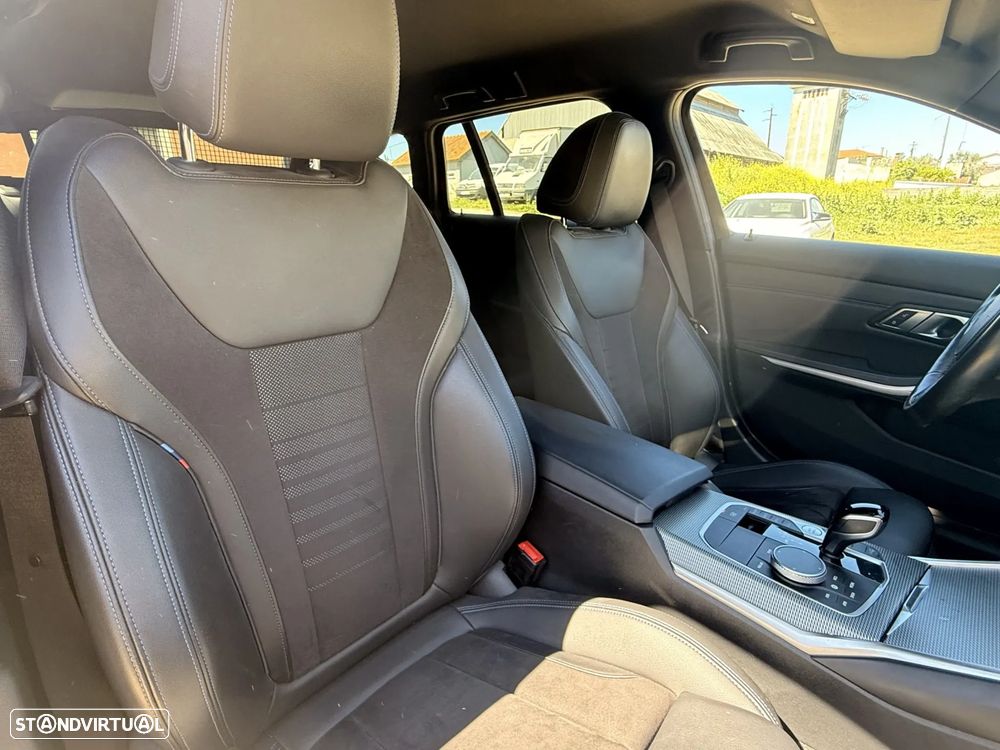 BMW 330 e Pack Desportivo M Auto - 15