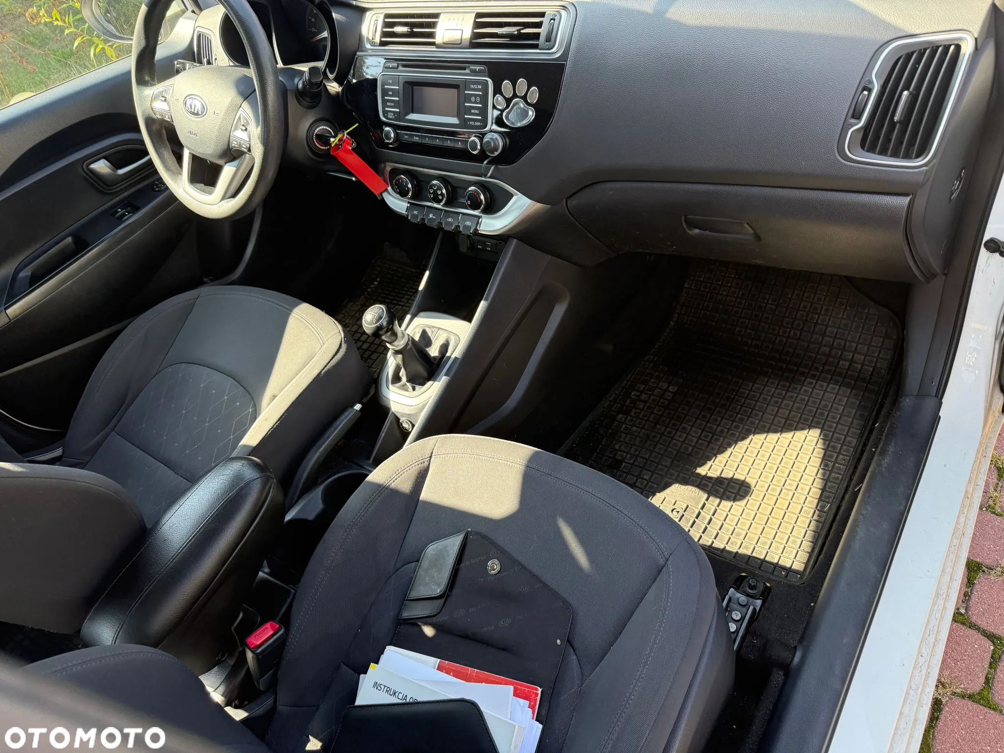 Kia Rio 1.2 L - 27