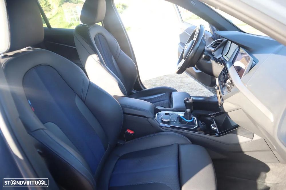 BMW 116 d Pack Desportivo M - 11
