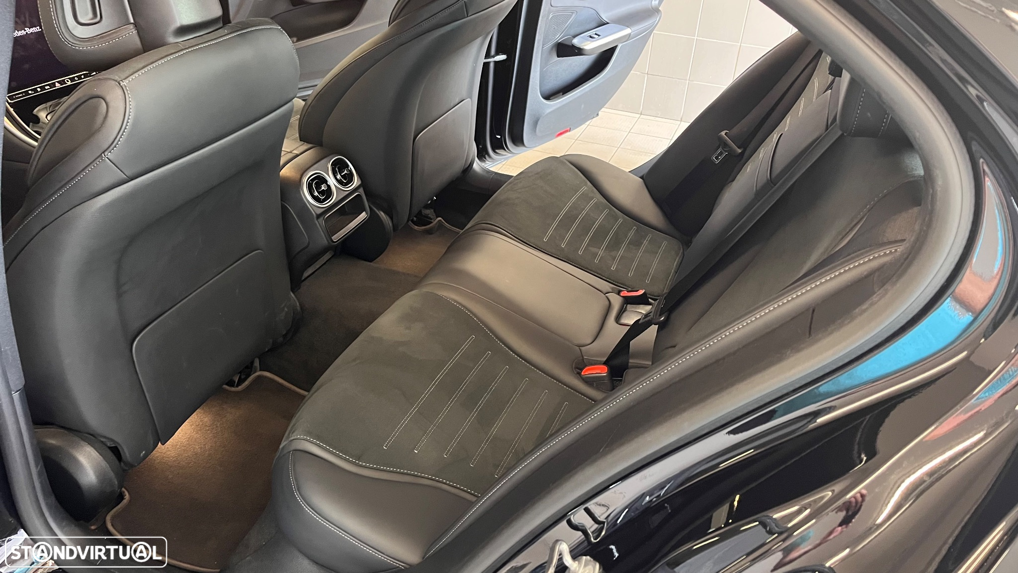 Mercedes-Benz C 300 e AMG Line - 8