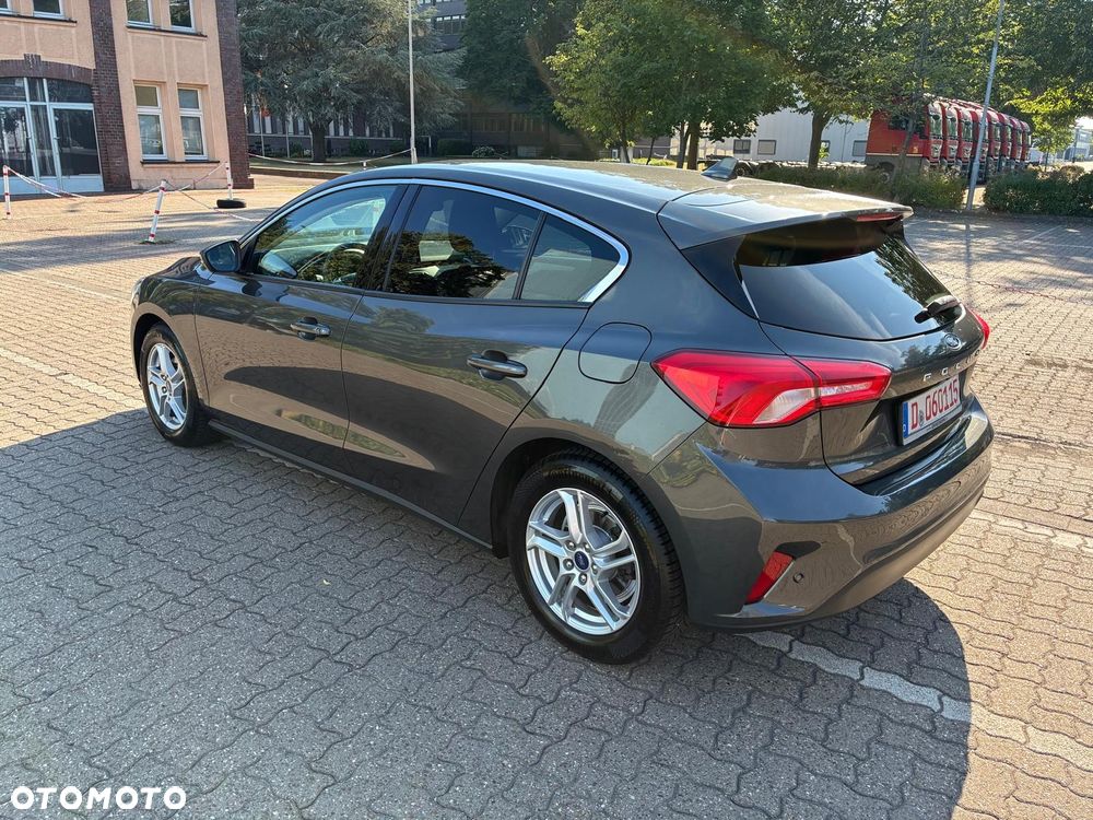 Ford Focus - 1