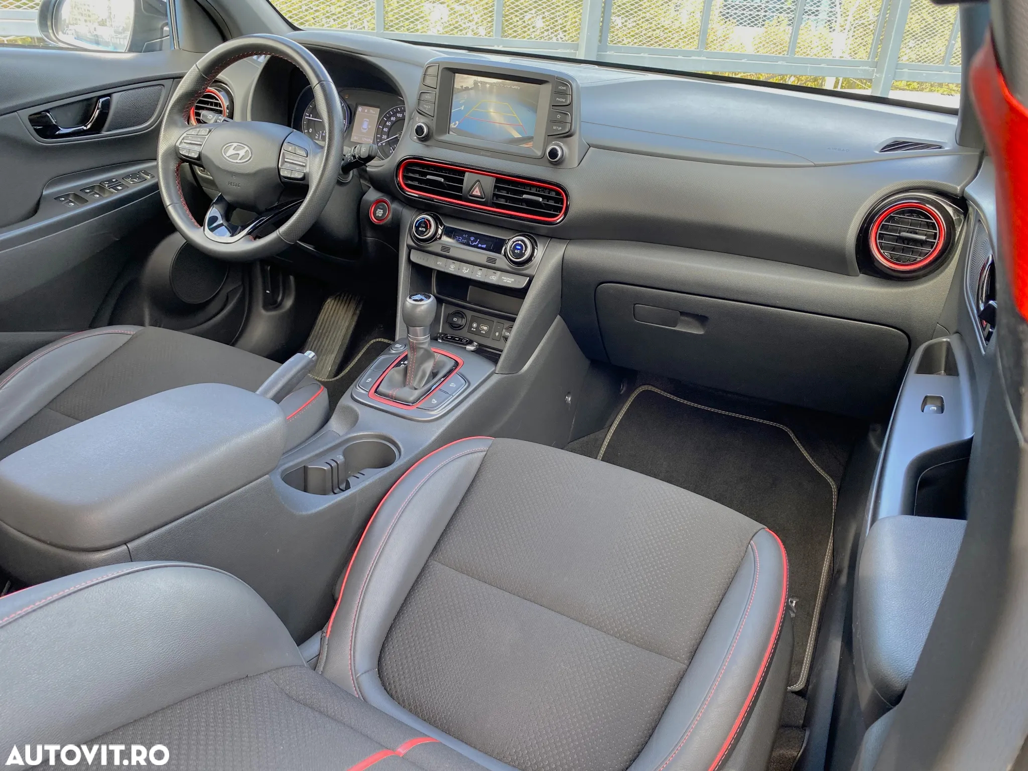 Hyundai KONA 1.6 CRDi DCT Premium - 12
