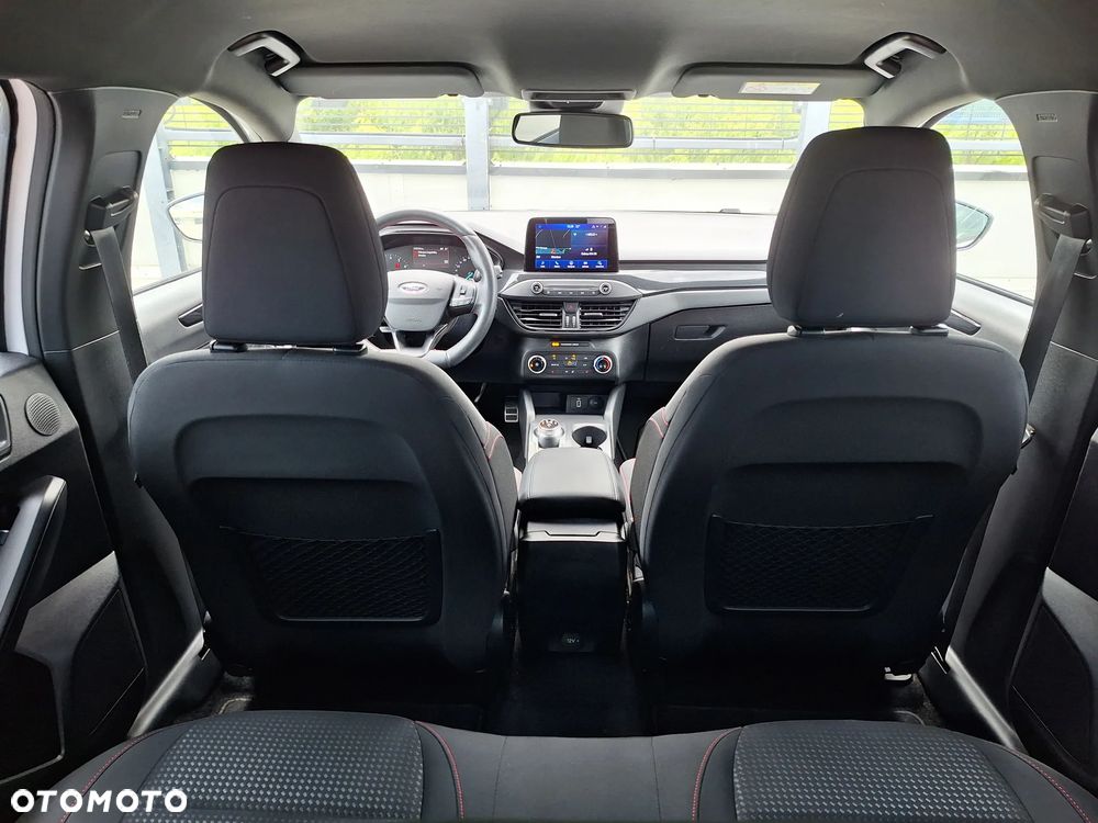 Ford Focus 1.5 EcoBoost ST-Line - 14