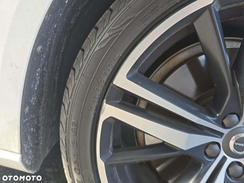 Volvo S60 T6 AWD R-Design - 18