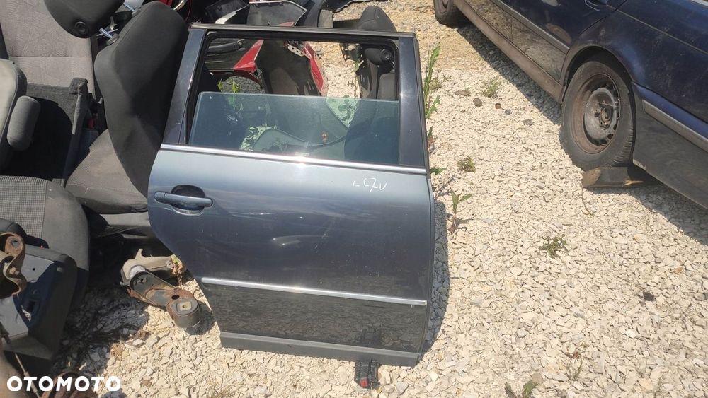 DRZWI PRAWY TYŁ VW PASSAT B5 FL KOMBI GOŁE LC7V - 1