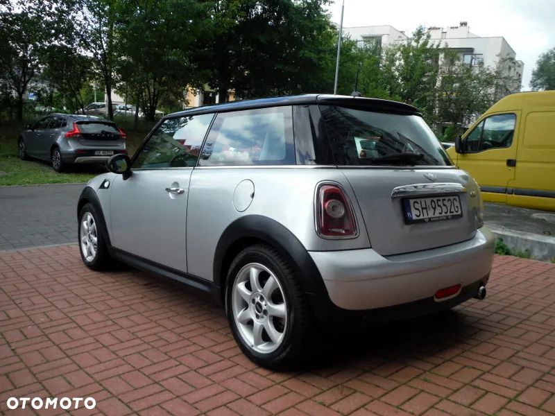 MINI ONE Standard - 16