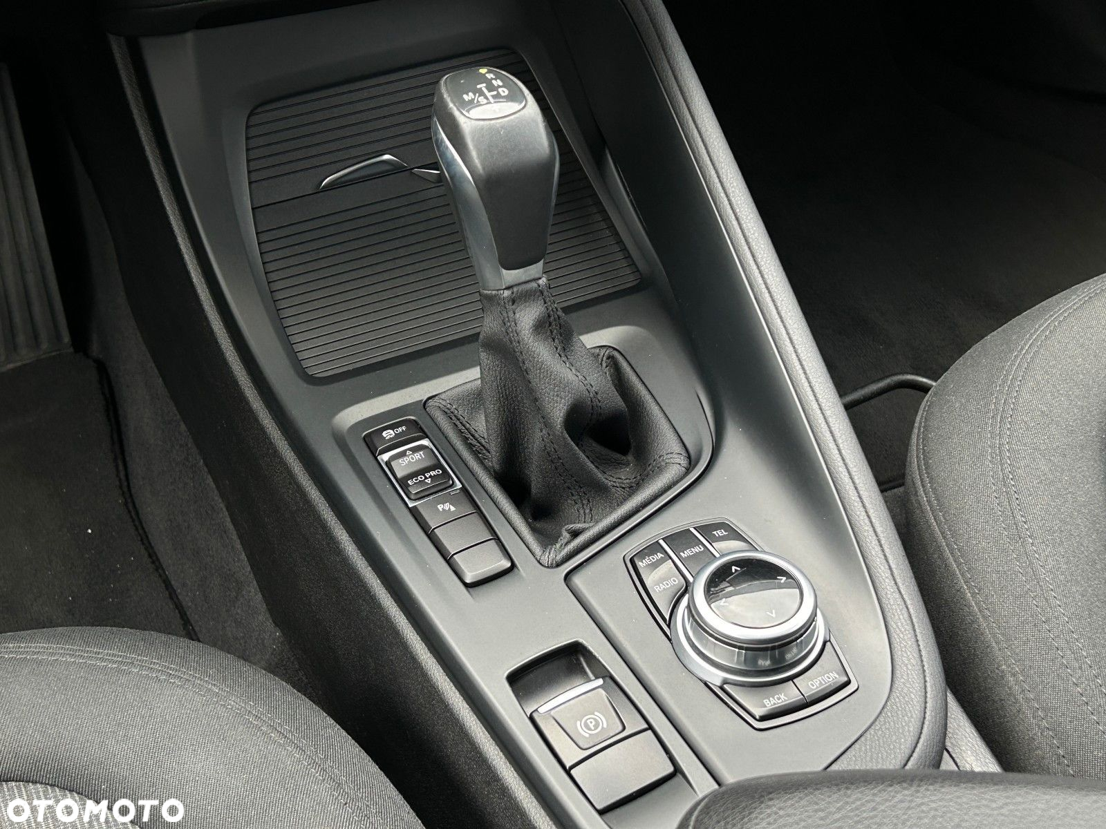 BMW X1 sDrive18i GPF Advantage - 23