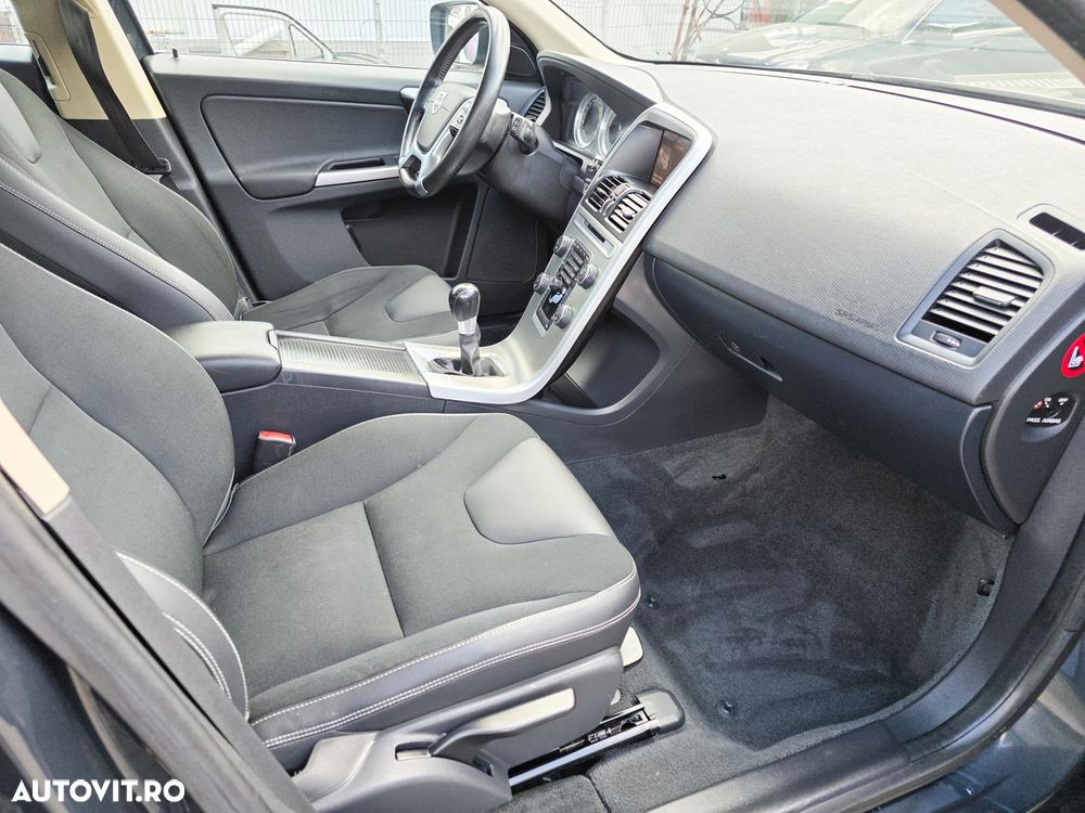 Volvo XC 60 D3 AWD Momentum - 13
