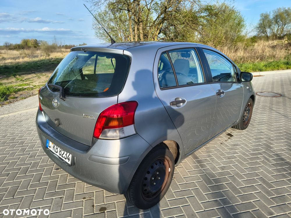 Toyota Yaris - 2