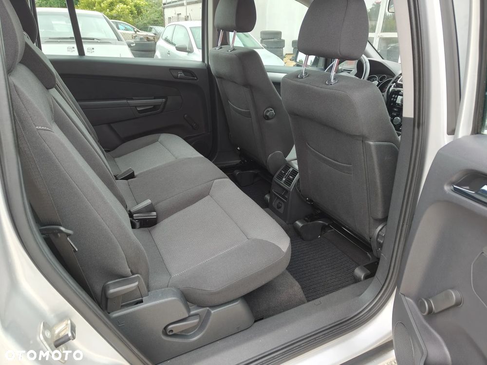 Opel Zafira - 16