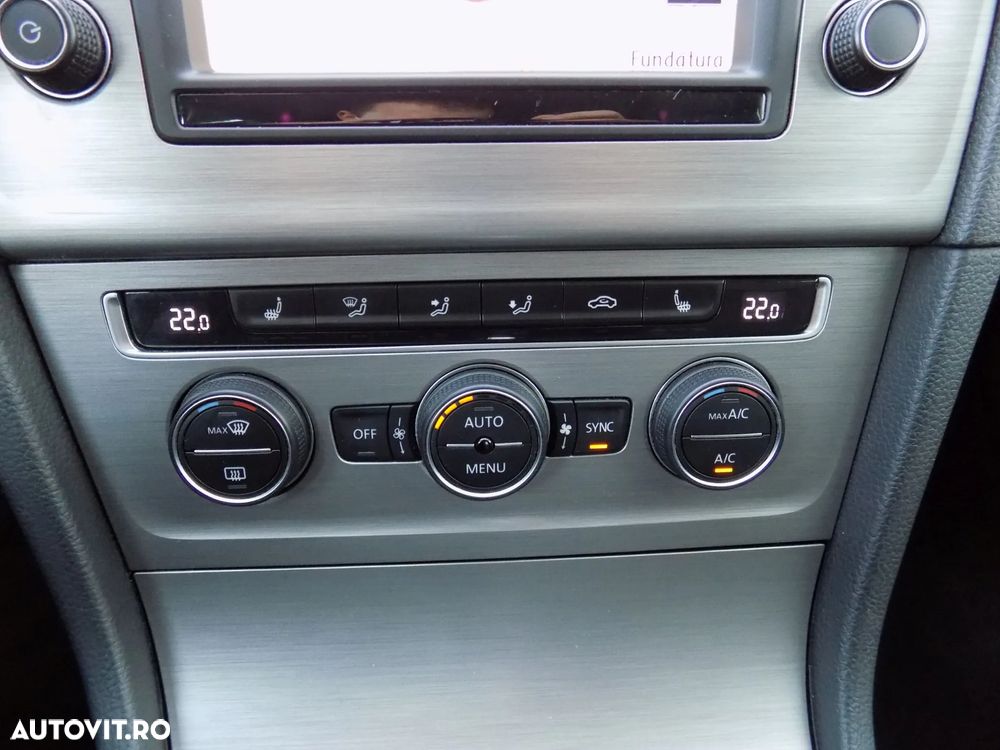 Volkswagen Golf 2.0 BlueTDI DSG Highline - 18