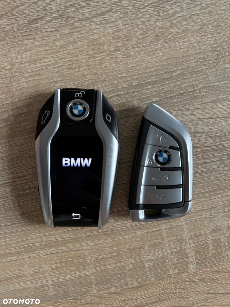 BMW Seria 8 - 30