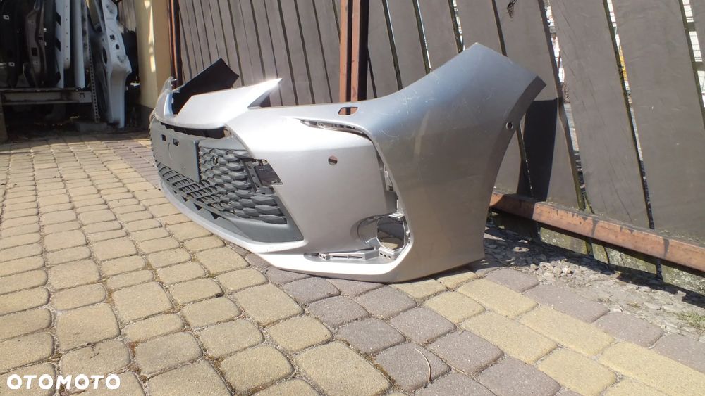 Zderzak przedni Toyota Corolla E21 sedan - 4