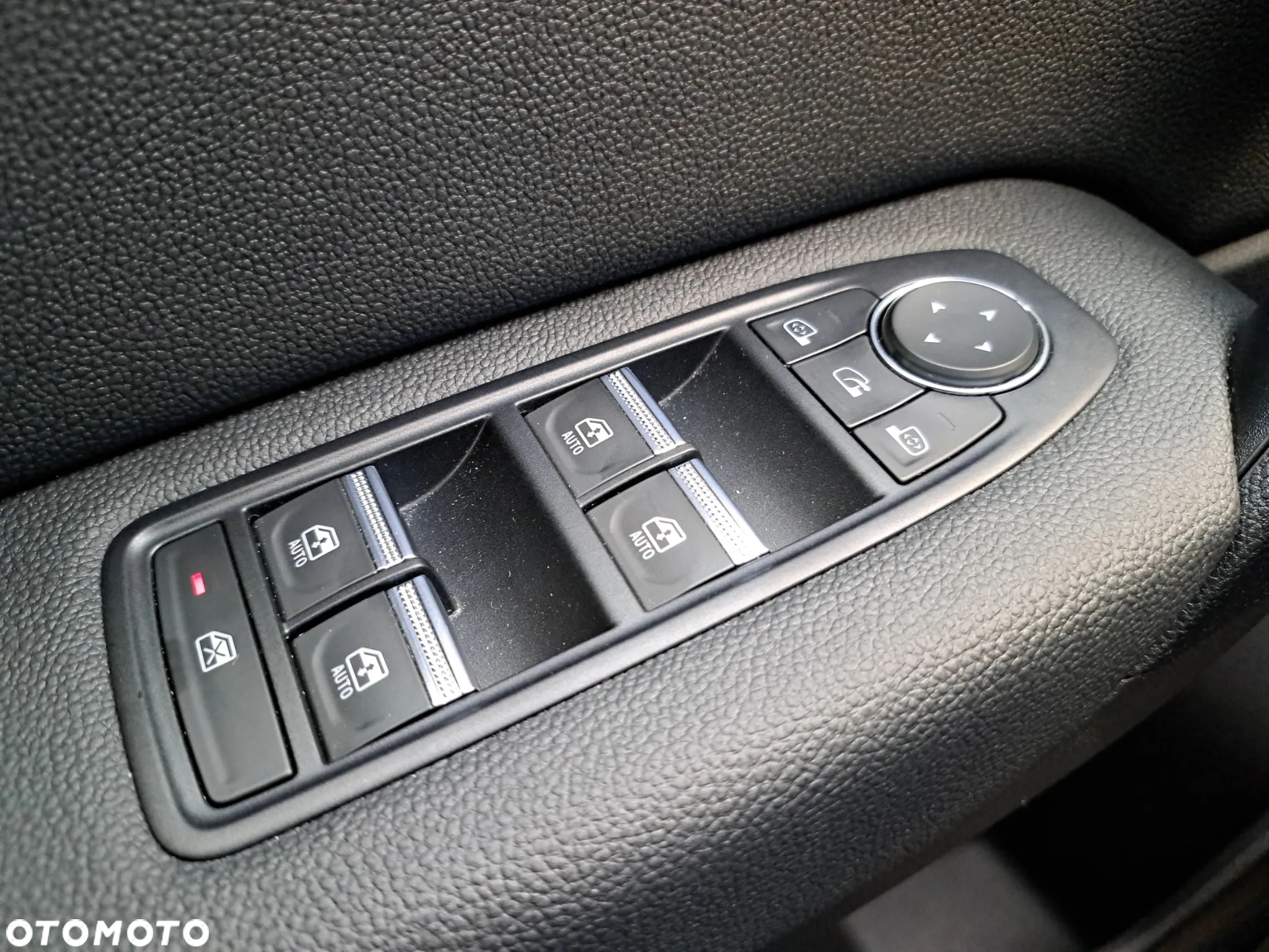 Renault Captur 1.3 TCe mHEV Techno EDC - 14
