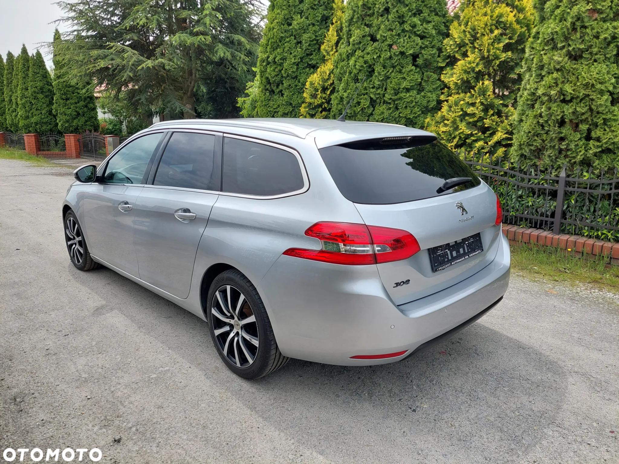 Peugeot 308 SW e-HDi FAP 115 Stop&Start Business Line Niveau 1 - 6
