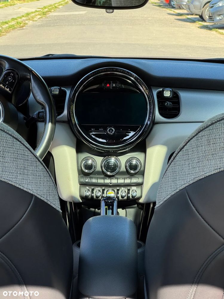 MINI Cooper SE Classic Trim - 10