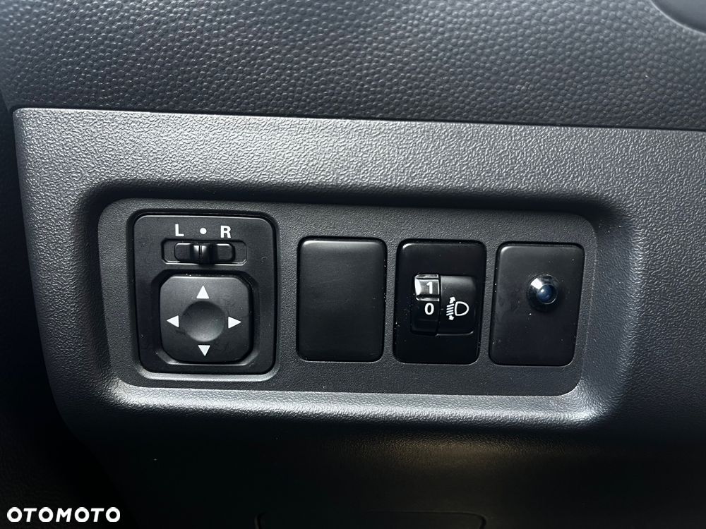 Mitsubishi Space Star 1.2 Intense CVT - 32