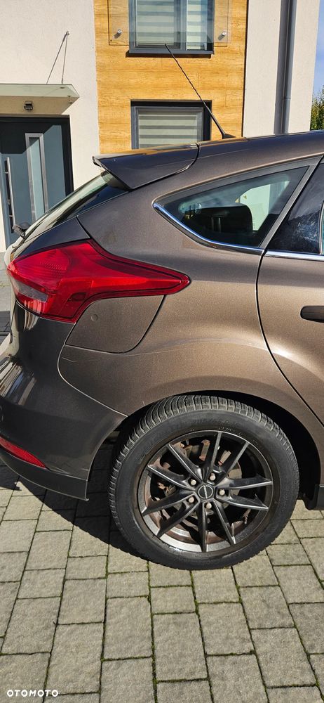 Ford Focus 1.6 Trend - 23