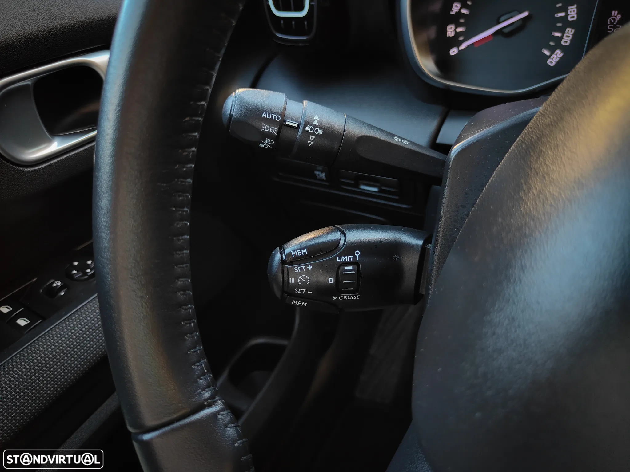 Citroën C3 Aircross 1.2 PureTech Shine EAT6 - 41