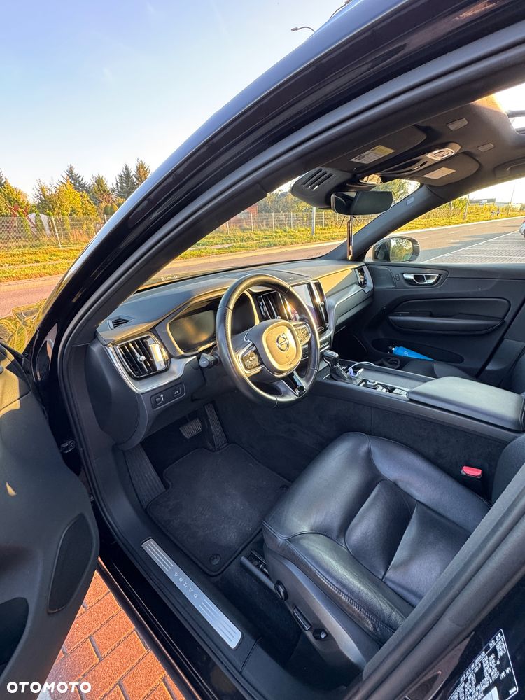 Volvo XC 60 T6 AWD Momentum - 9