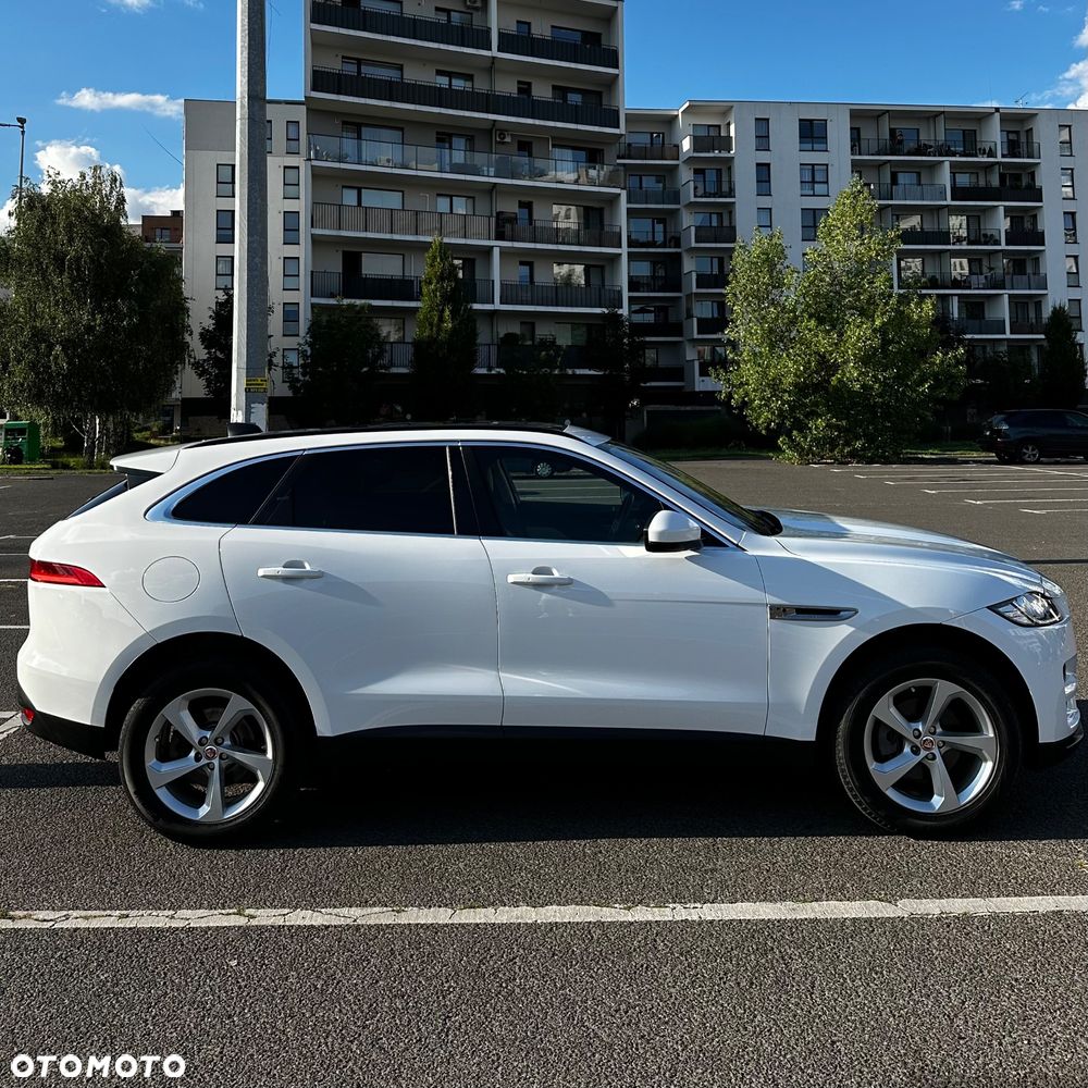 Jaguar F-Pace 25t AWD Prestige - 4