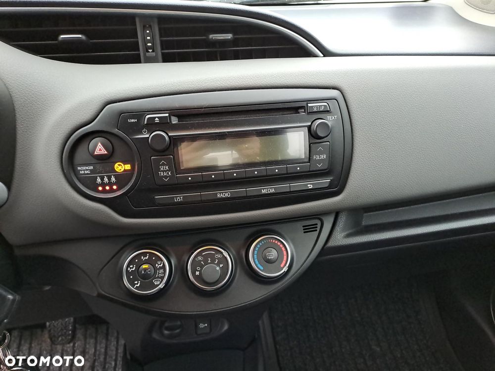 Toyota Yaris - 16