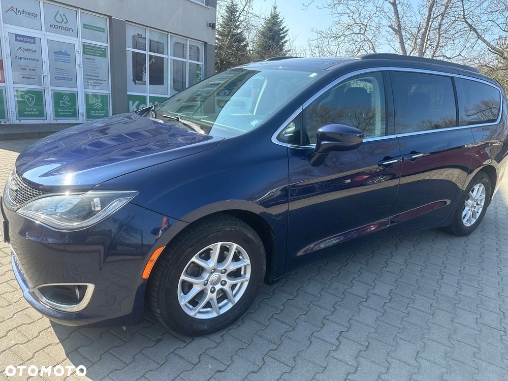 Chrysler Pacifica - 3